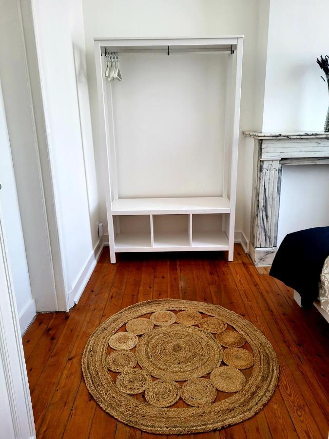 Brussels Bed & Blockchain Private Rooms With Shared Bathroom Exterior photo