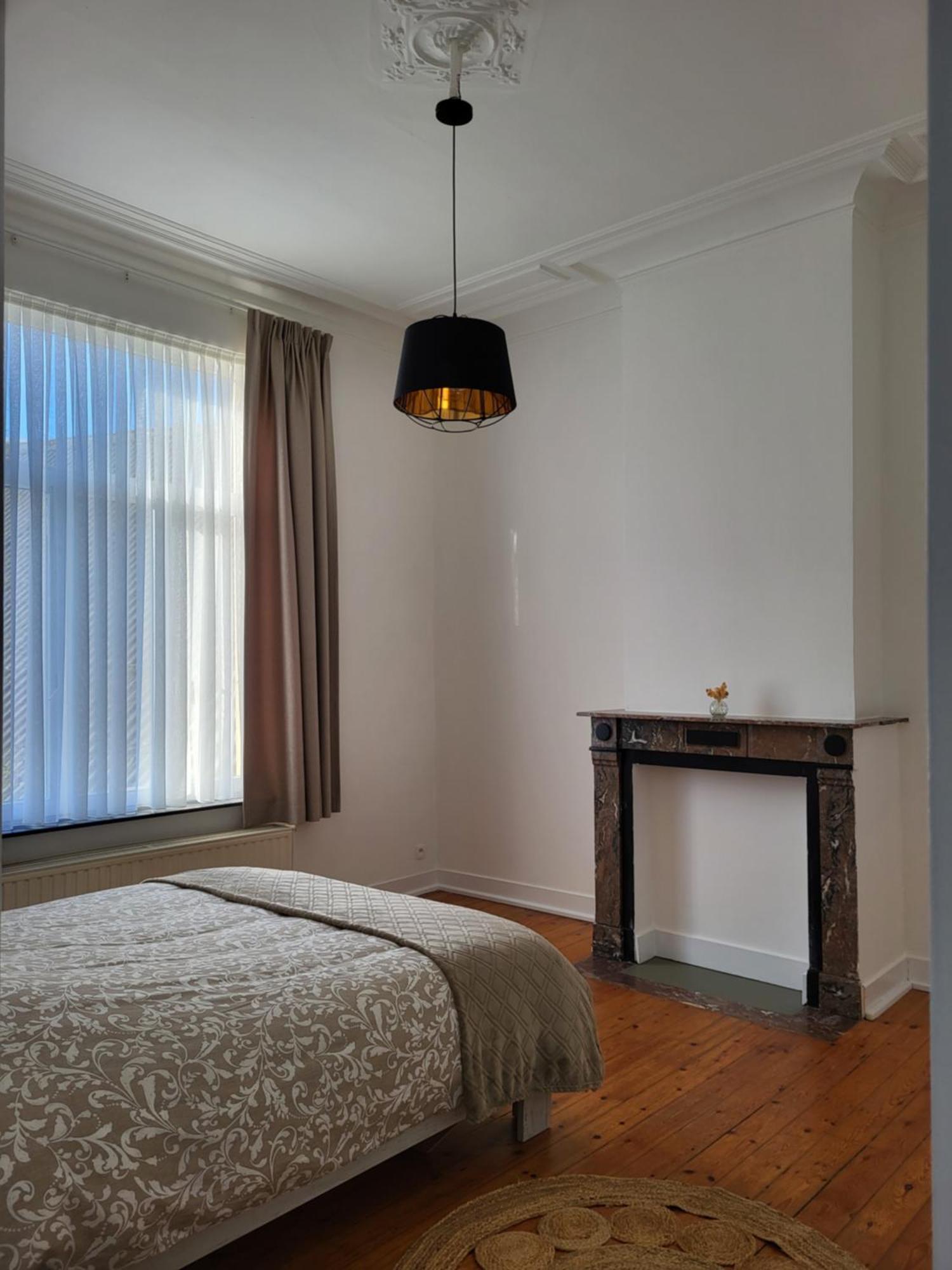 Brussels Bed & Blockchain Private Rooms With Shared Bathroom Exterior photo