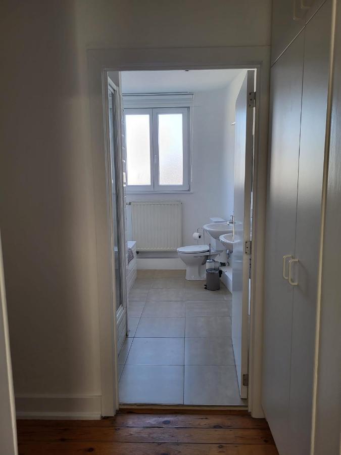 Brussels Bed & Blockchain Private Rooms With Shared Bathroom Exterior photo